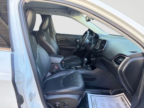 Used 2019 Jeep Cherokee Limited AWD/4WD image 20