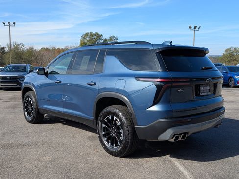 Used 2025 Chevrolet Traverse Z71 w/ Driver Confidence Package image 7