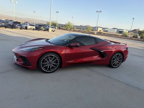 Used 2023 Chevrolet Corvette Stingray Premium Conv w/ Z51 Performance Package RWD image 8