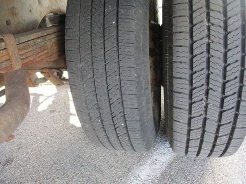 Used 2019 Ford E-350 and Econoline 350 Super Duty w/ Power Windows & Locks Group image 23