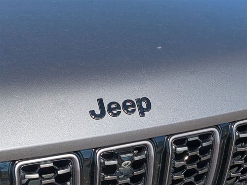 Used 2023 Jeep Grand Cherokee L Summit image 19
