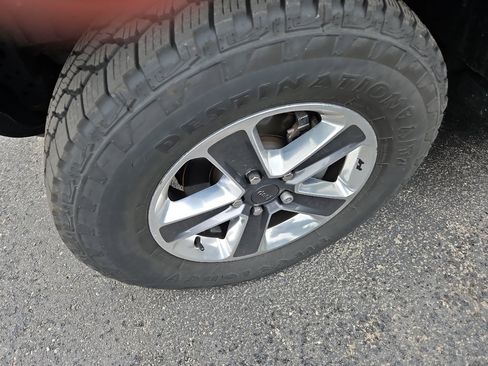 Used 2021 Jeep Wrangler Unlimited Sahara AWD/4WD image 4