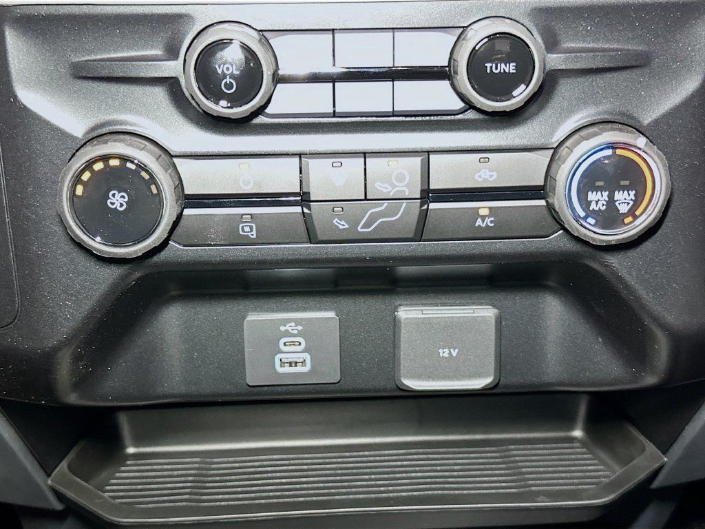 New 2026 Ford F550 4x4 Regular Cab Super Duty image 12