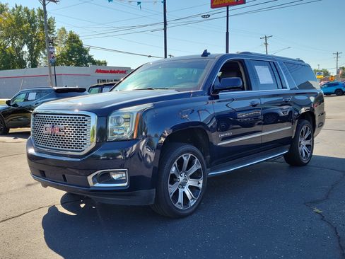 Used 2017 GMC Yukon XL Denali w/ Open Road Package image 2