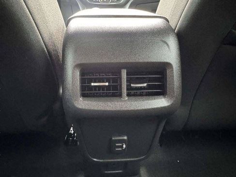 Used 2022 Chevrolet Equinox LT FWD image 44