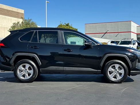 Used 2022 Toyota RAV4 XLE image 6