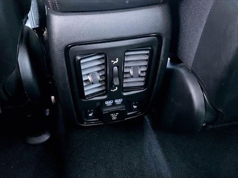 Certified 2024 Dodge Durango R/T image 18