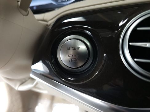 Used 2016 Mercedes-Benz Maybach S 600 image 17