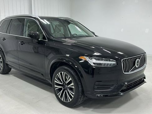 Used 2020 Volvo XC90 T6 Momentum w/ Protection Package Premier image 8