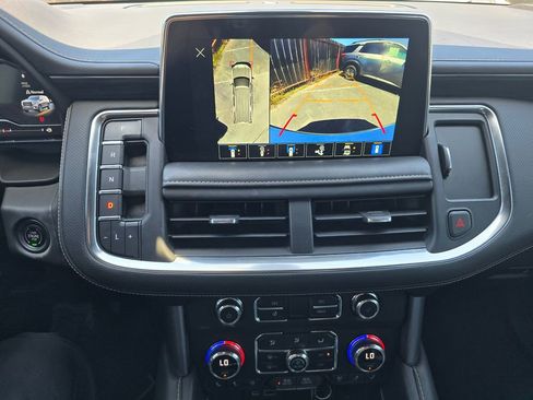 Used 2022 GMC Yukon XL SLT w/ SLT Premium Package AWD/4WD image 8