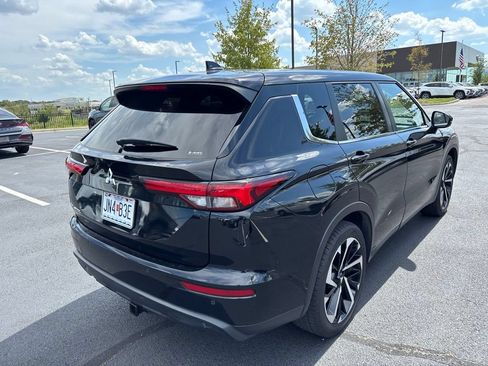 Used 2022 Mitsubishi Outlander ES AWD/4WD image 2
