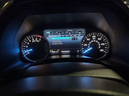 Used 2015 Ford F150 Platinum w/ Equipment Group 701A Luxury image 18