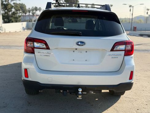 Used 2016 Subaru Outback 3.6R Limited image 3