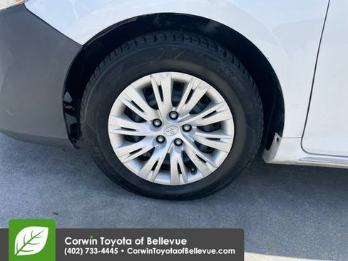 Used 2013 Toyota Camry LE FWD image 25