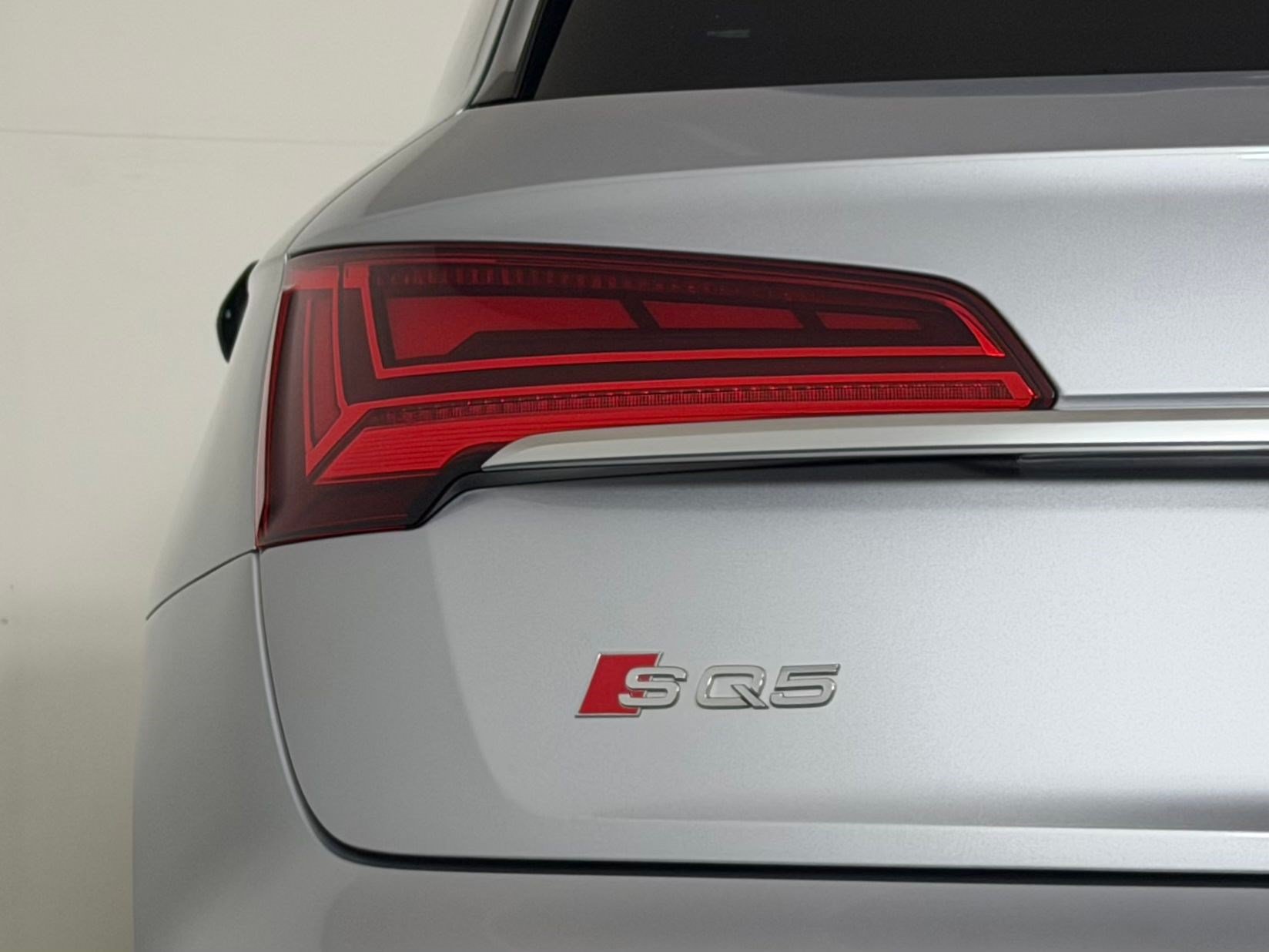 Used 2022 Audi SQ5 Premium Plus AWD/4WD image 29