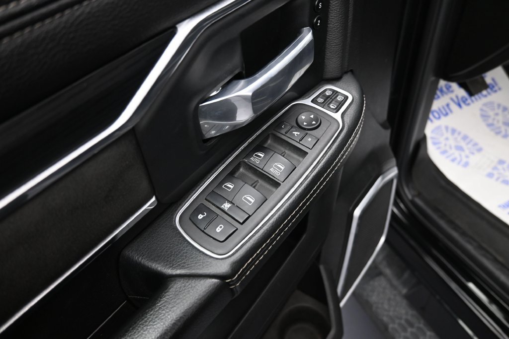 Used 2024 RAM 2500 Laramie w/ Night Edition AWD/4WD image 10