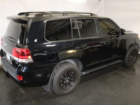 Used 2017 Toyota Land Cruiser w/ Preferred Accessory Package AWD/4WD image 5