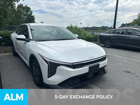 Used 2025 Kia K4 FWD image 3