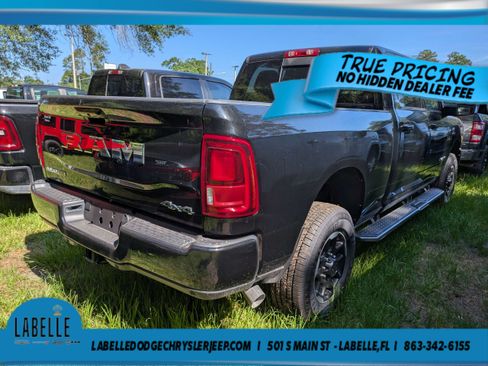 Used 2026 RAM 2500 Laramie AWD/4WD image 3