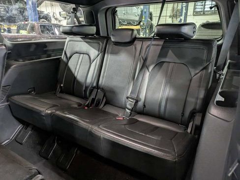 Used 2021 Ford Expedition Max Limited RWD image 15