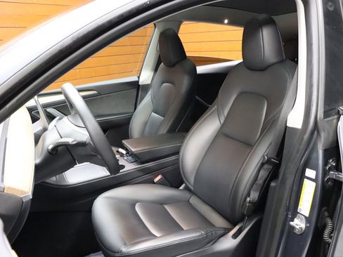 Used 2023 Tesla Model Y Performance image 38