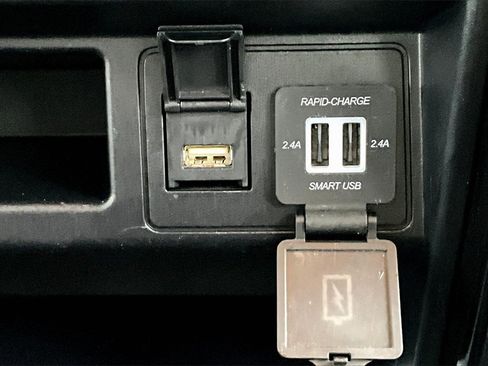 Used 2022 Toyota 4Runner TRD Off-Road Premium image 32