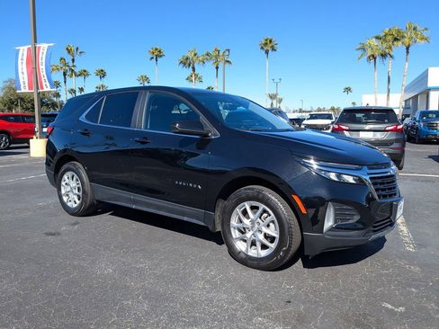 Used 2024 Chevrolet Equinox LT image 2