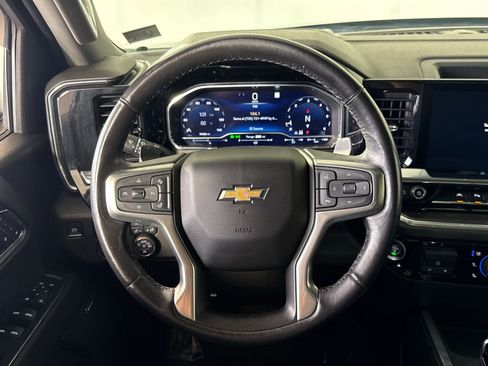 Used 2022 Chevrolet Silverado 1500 LTZ w/ LTZ Convenience Package II AWD/4WD image 16
