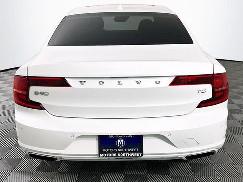 Used 2019 Volvo S90 T5 Momentum image 13