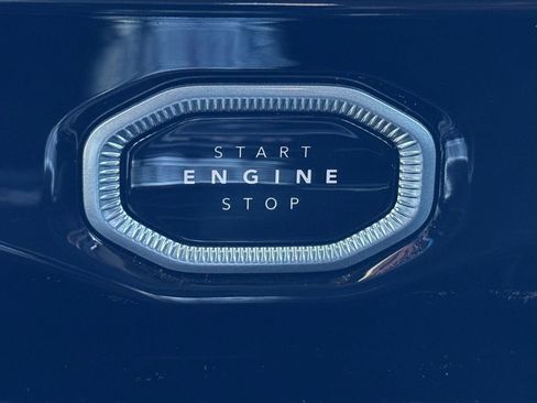 New 2026 Jeep Grand Cherokee Altitude image 20