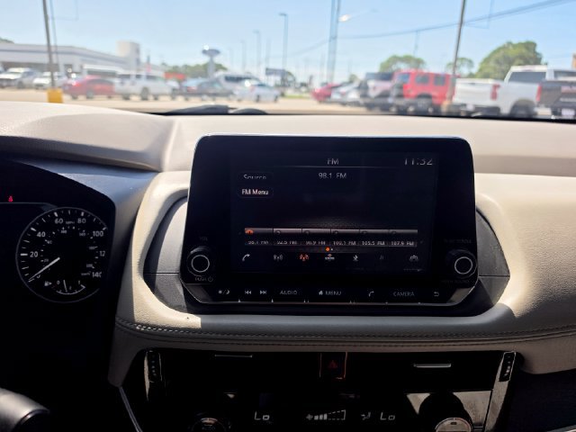 Used 2021 Nissan Rogue SV FWD image 19