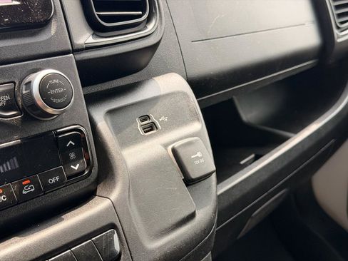 Used 2023 RAM ProMaster 2500 FWD image 24