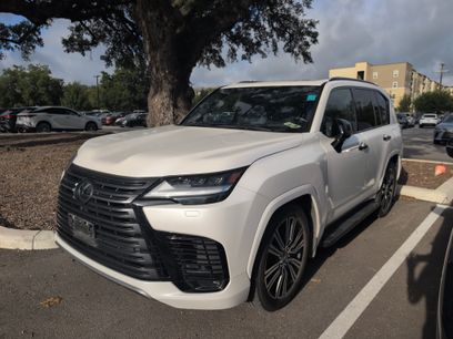 Used 2024 Lexus LX 600 4WD w/ Appearance Package