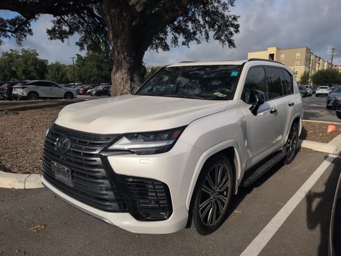 Used 2024 Lexus LX 600 4WD w/ Appearance Package image 1