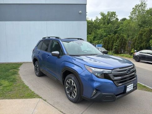New 2026 Subaru Forester Premium AWD/4WD image 1
