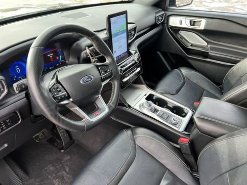 Used 2023 Ford Explorer ST w/ Equipment Group 401A image 18