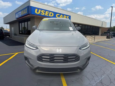 Used 2025 Honda HR-V Sport image 3
