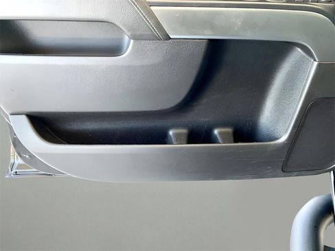 Used 2019 Chevrolet Silverado 1500 LT w/ LPO, Black Pack image 17