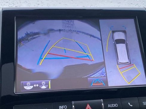 Used 2017 Toyota Land Cruiser Base image 16