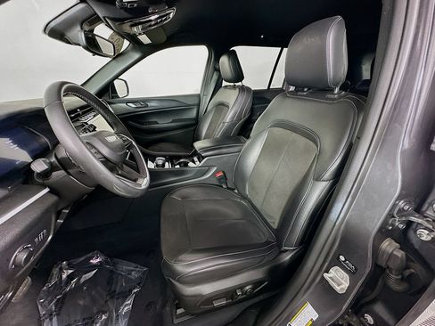 Certified 2023 Jeep Grand Cherokee Altitude AWD/4WD image 32