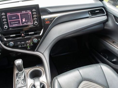 Used 2022 Toyota Camry SE image 24