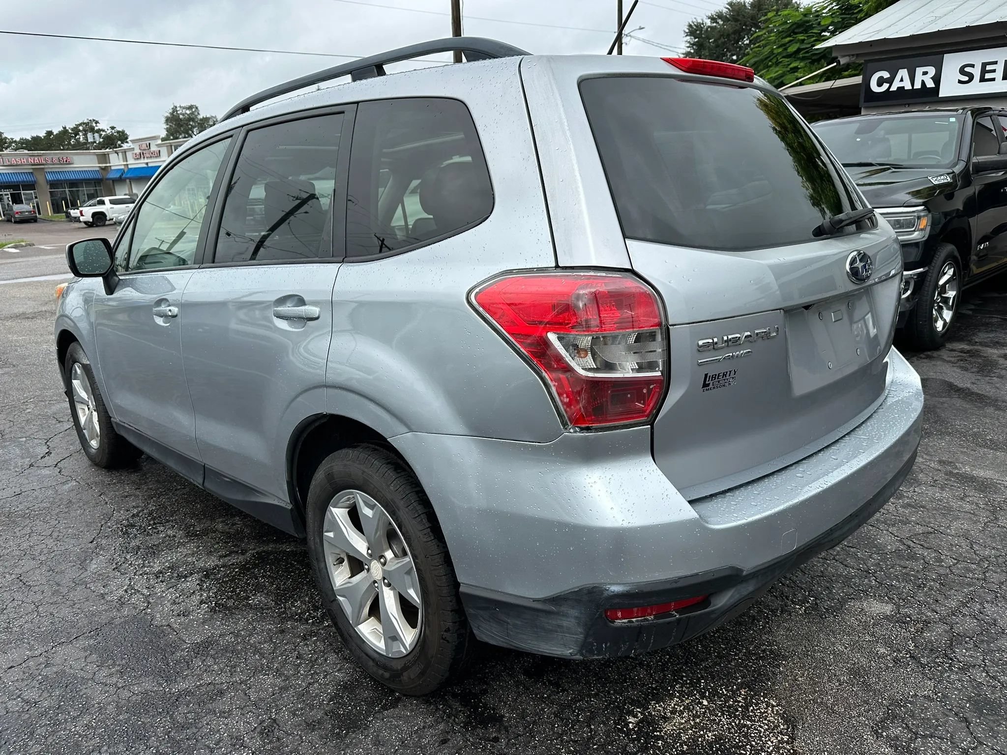Used 2015 Subaru Forester 2.5i Premium w/ All-Weather Package AWD/4WD image 6