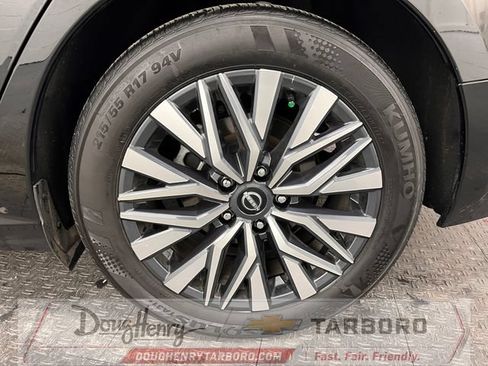 Used 2025 Nissan Altima 2.5 SV FWD image 24