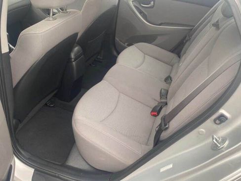 Used 2016 Hyundai Elantra SE FWD image 5