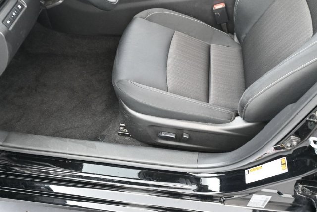 Used 2025 Nissan Altima 2.5 SV FWD image 13