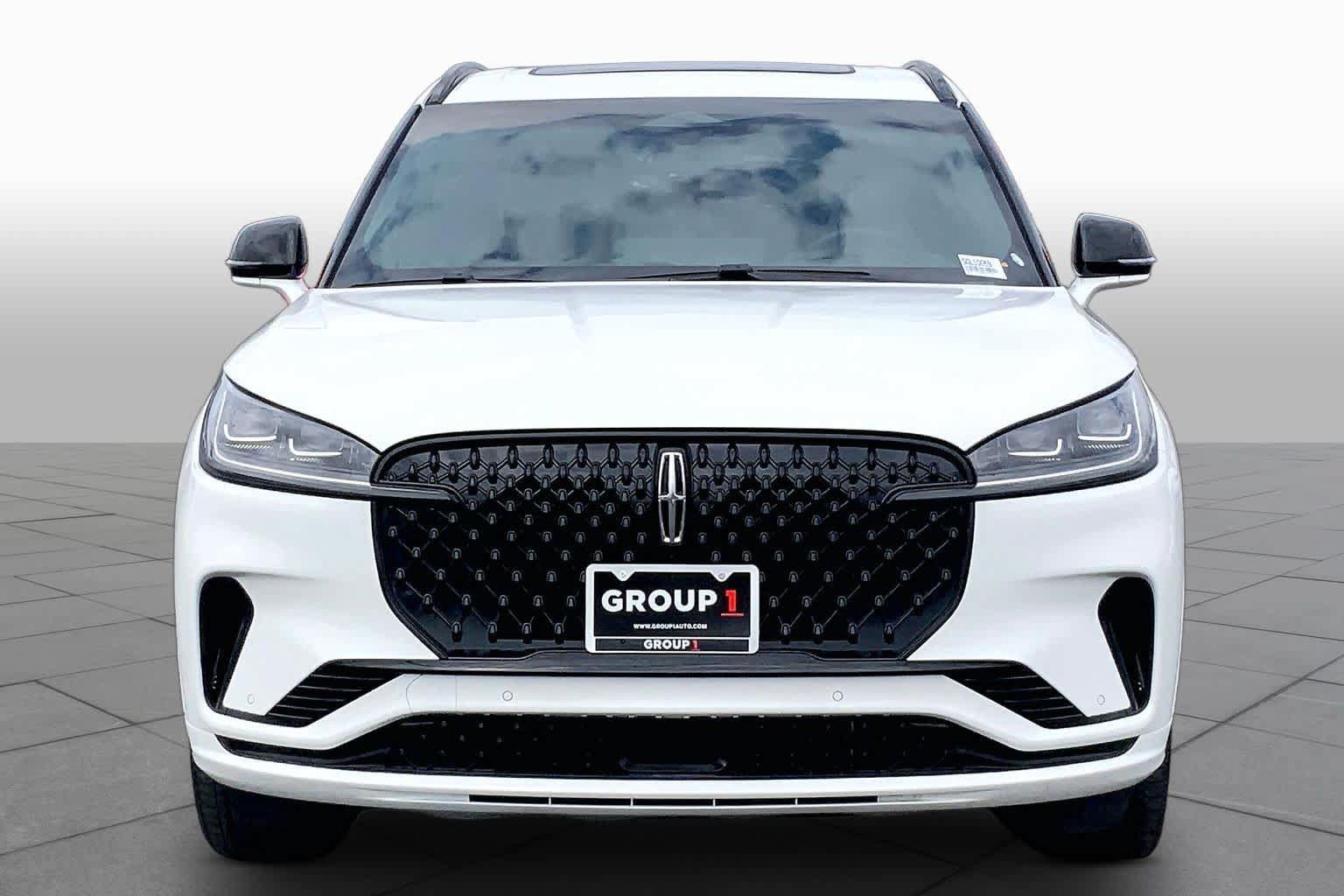 Used 2025 Lincoln Aviator Reserve w/ Jet Appearance Package AWD/4WD image 4
