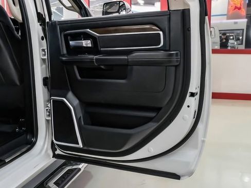 Used 2022 RAM 3500 Laramie image 40