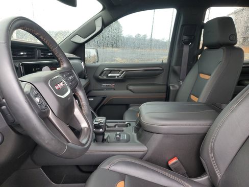 Used 2023 GMC Sierra 1500 AT4 image 18