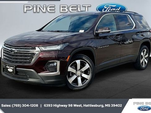 Used 2023 Chevrolet Traverse LT w/ LT Premium Package image 10