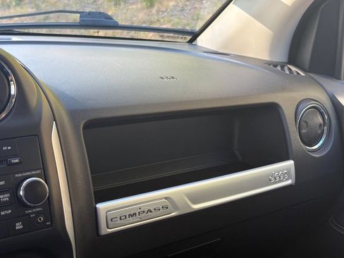 Used 2014 Jeep Compass Latitude w/ Sun/Sound Group image 24